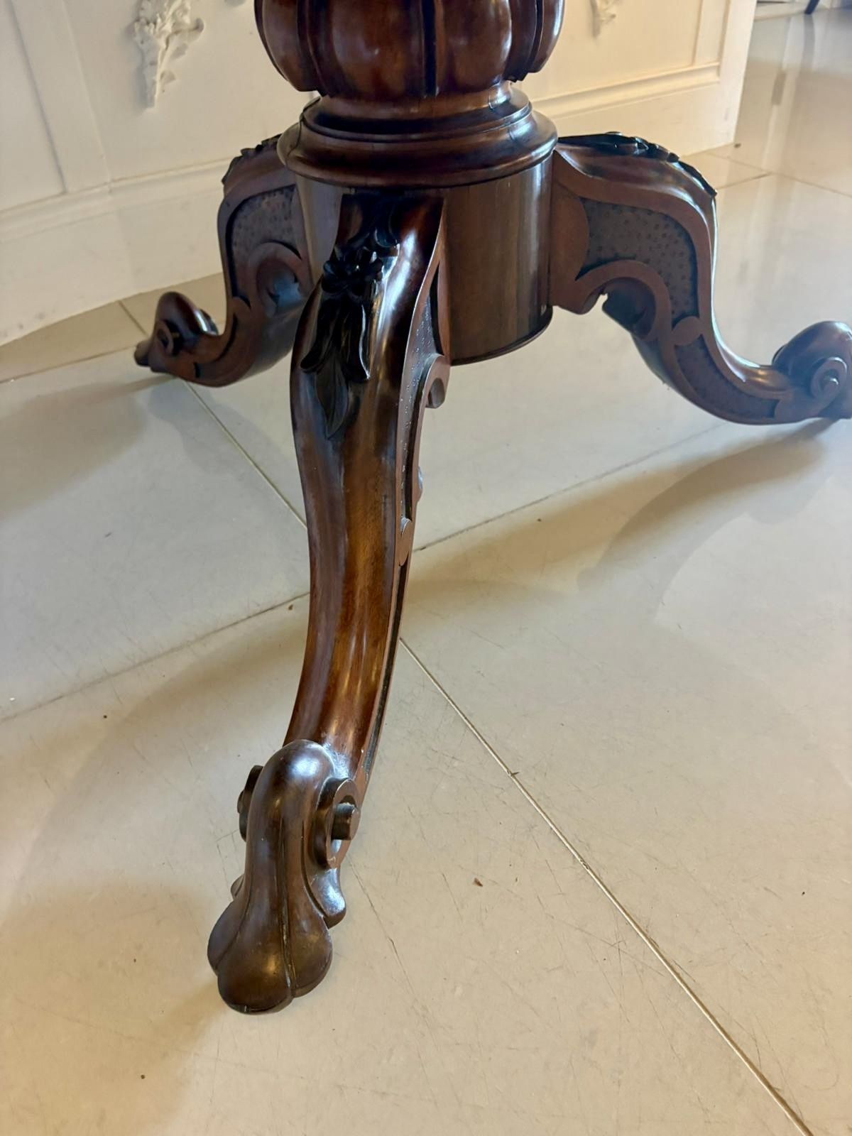 3450.0 Antique 19th Century Quality Carved Rosewood Circular Dining Table photo