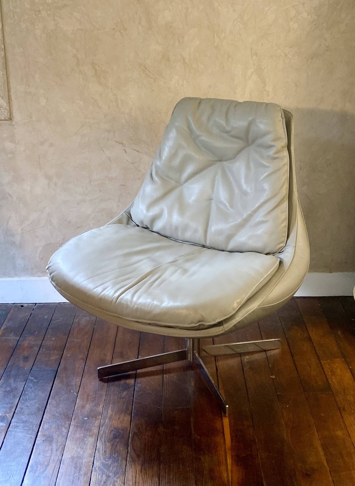 photo vintage Vintage Design Armchair Daya Bontempi Italy.