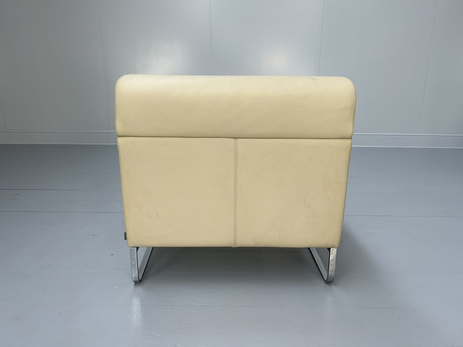 Pair Of Walter Knoll “Morgan 465” Armchairs – In Cream Leather photo buy