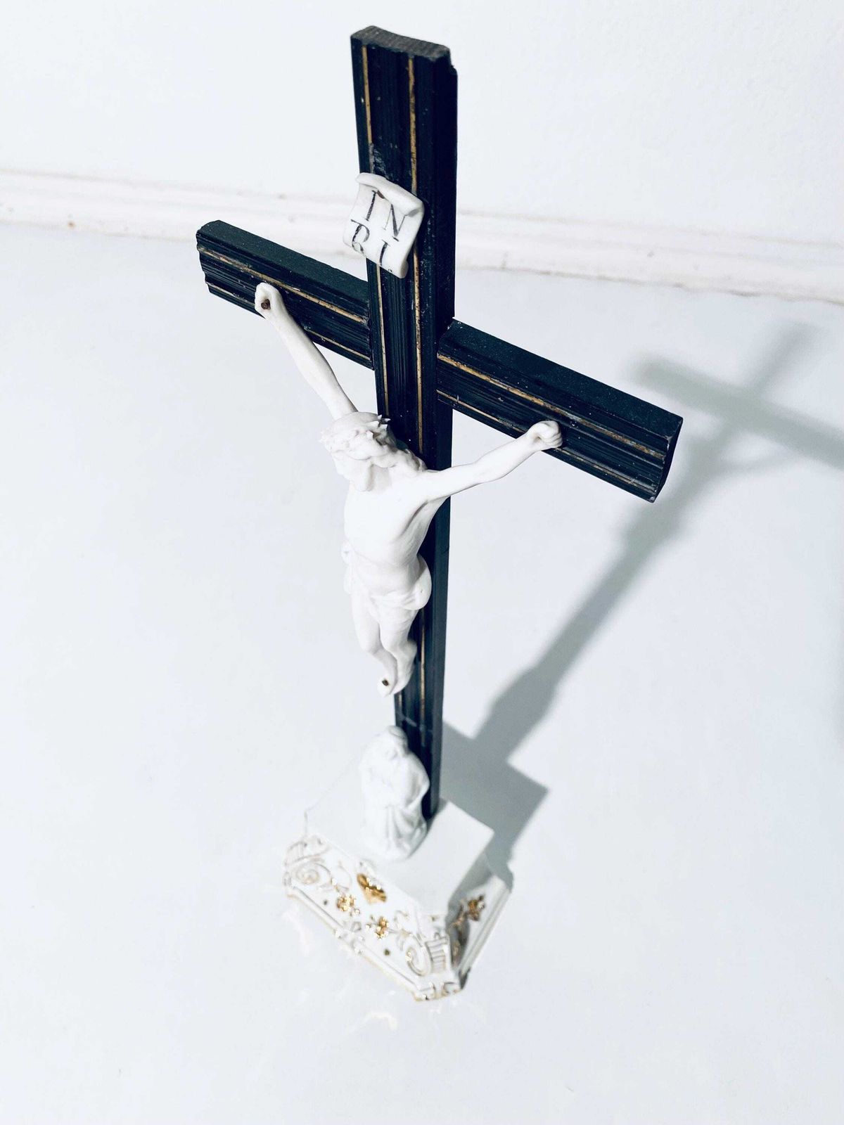 1900s Standing Porcelain Wood Crucifix / Jesus On The Cross / Antique Christian Religious Church Decor photo vintage
