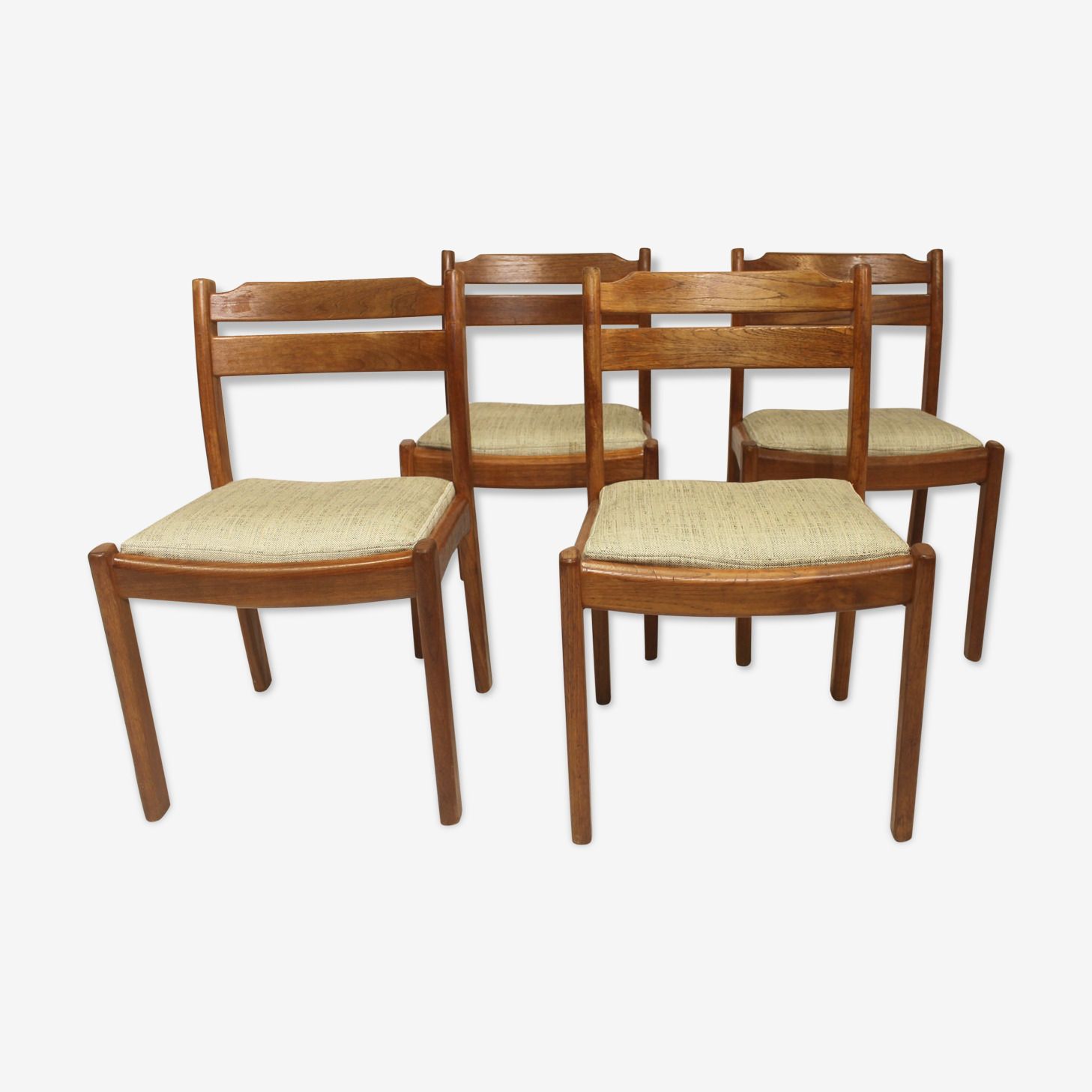 Set Of 4 Dyrlund Chairs From The 60s In Teak