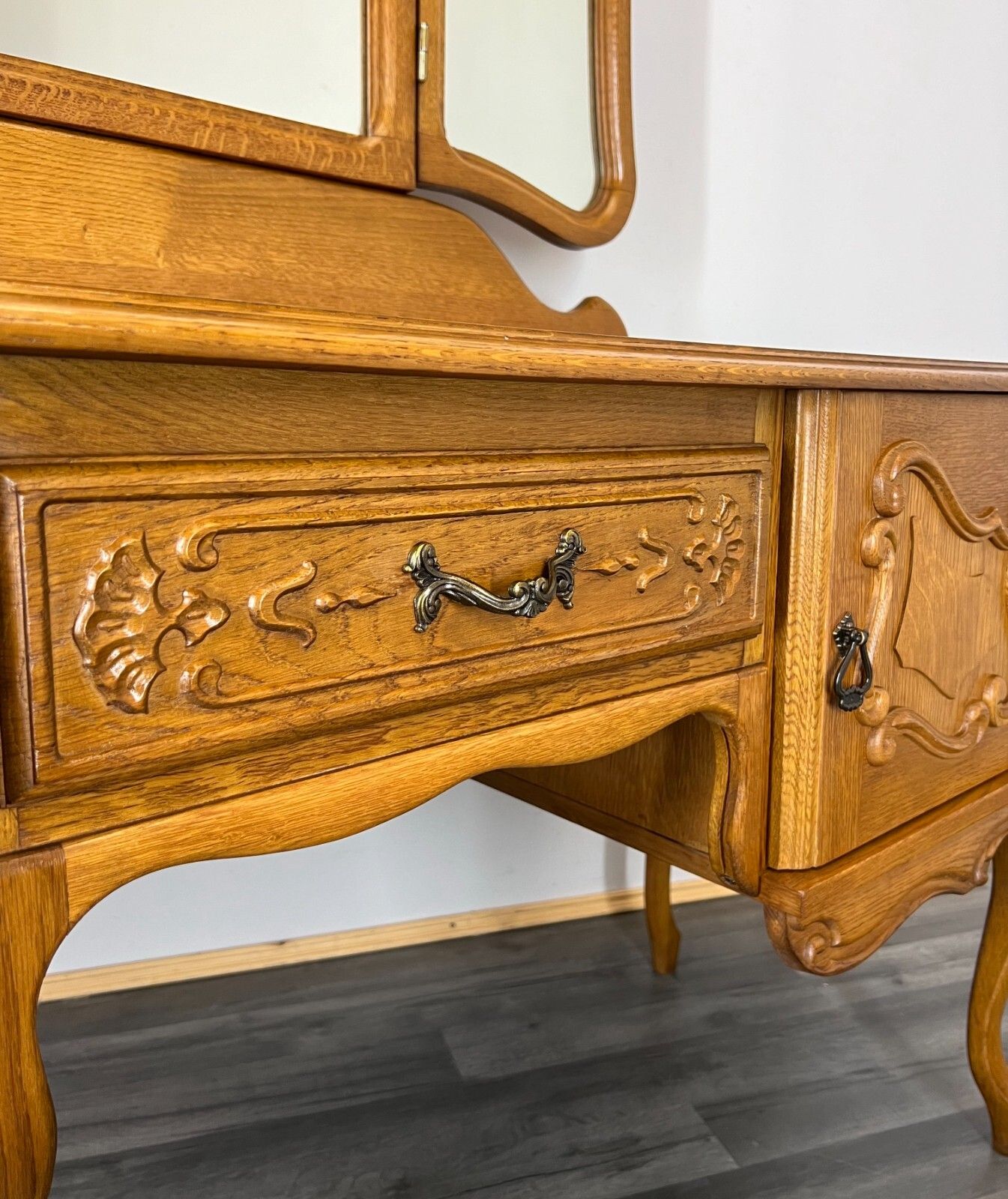 Vintage Dressing Table With Mirror French Oak Louis Vanity Table Makeup Lot 3197 photo 369.0
