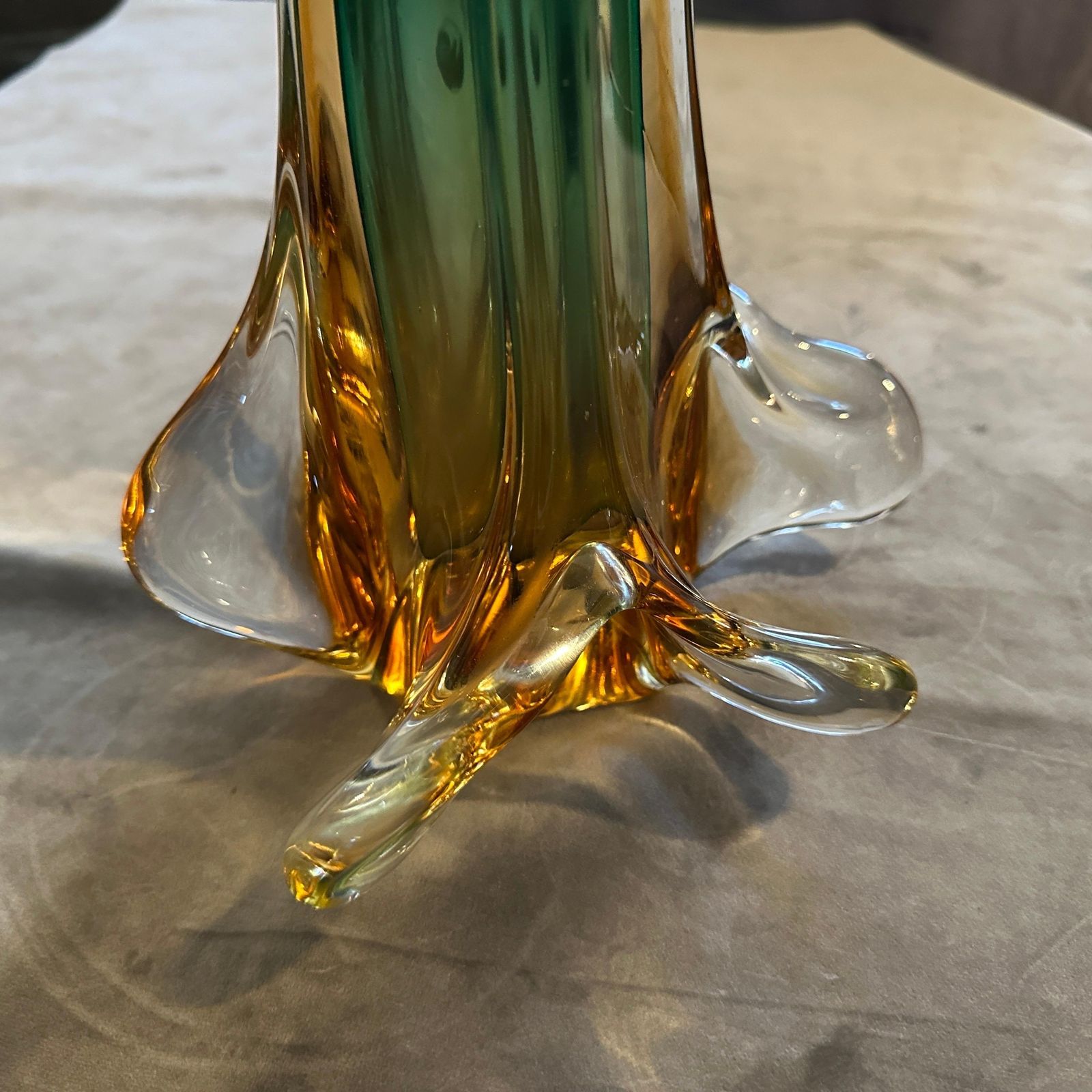 1970s Seguso Style Green And Yellow Sommerso Murano Glass Sculptural Vase photo vinterior