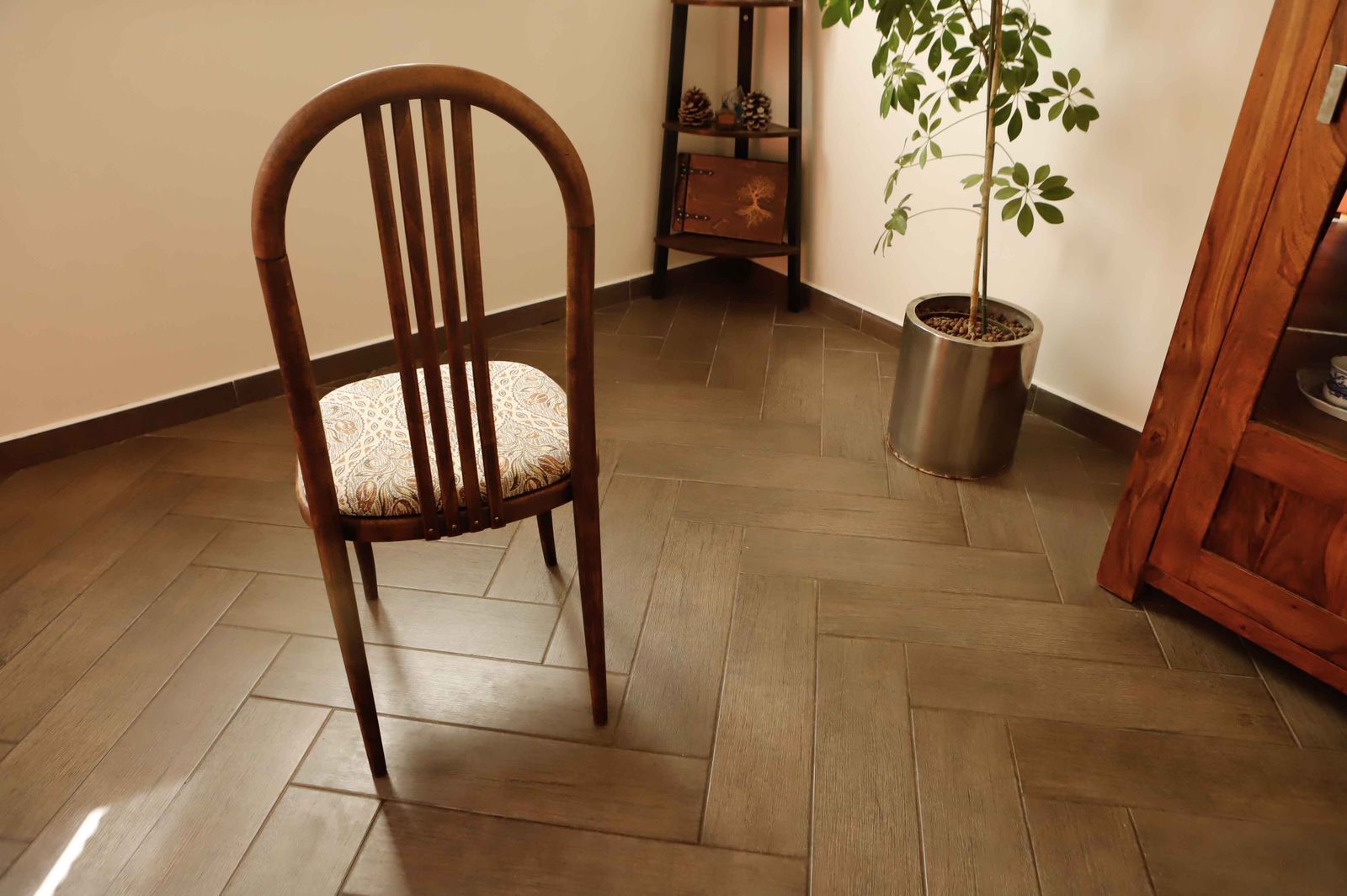 Set Of Four Bentwood Ton Chairs From The 1970s With Floral Upholstery photo 460.0