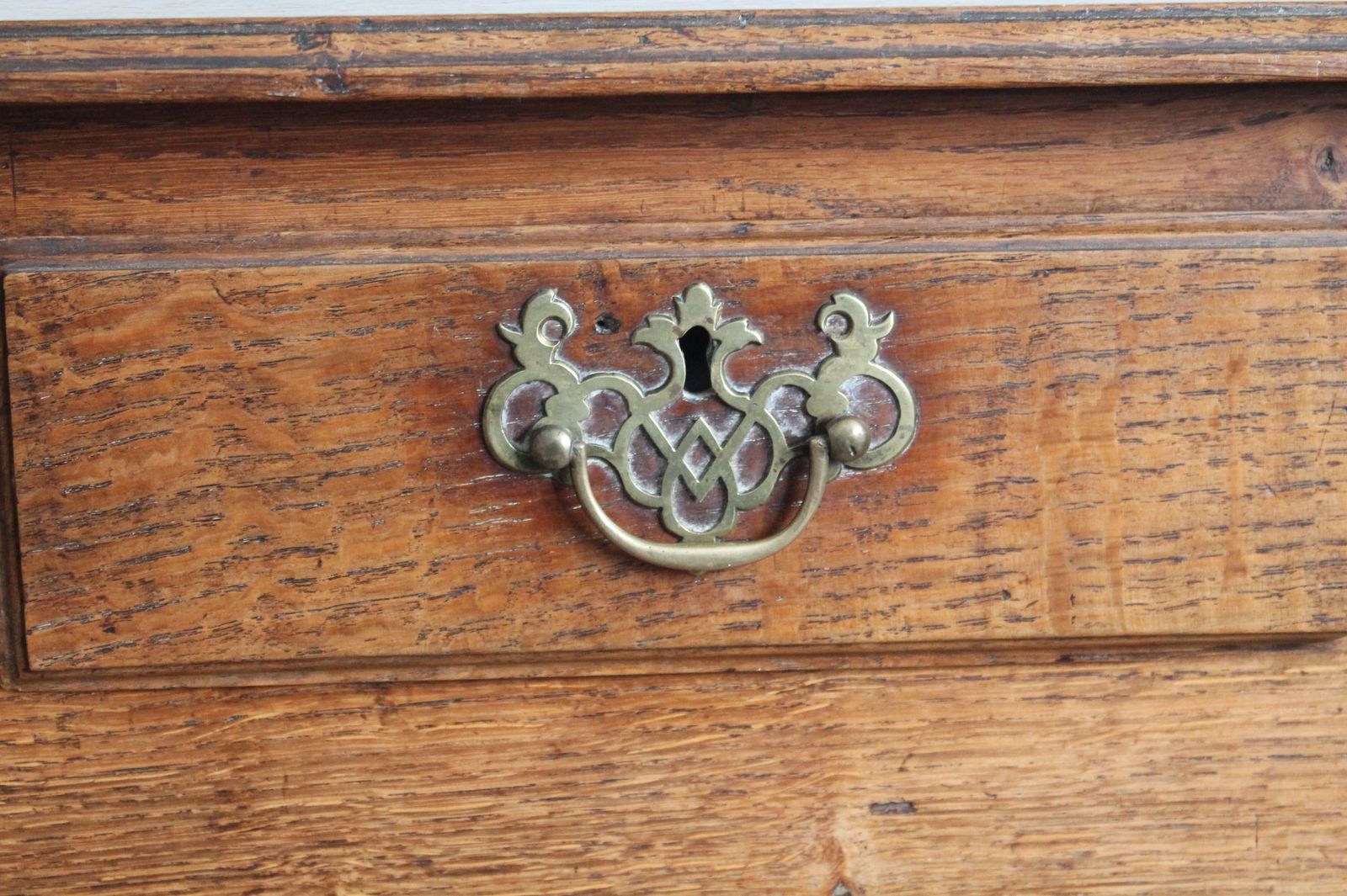 Antique Lowboy photo vinterior