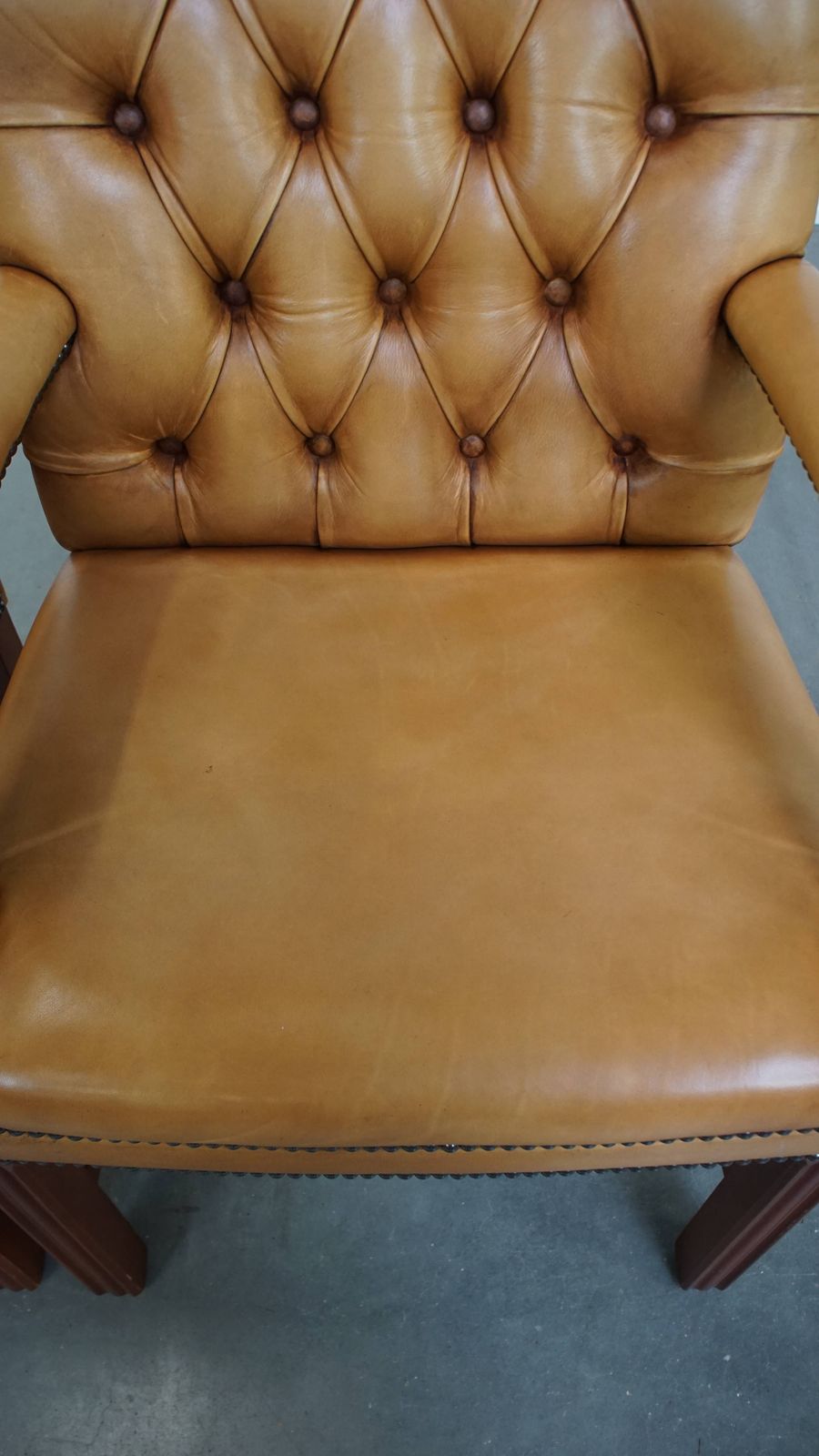 Set Of 5 Beautiful And Luxurious Cowhide Chesterfield Dining/Meeting Chairs In A Light Cognac Color photo buy