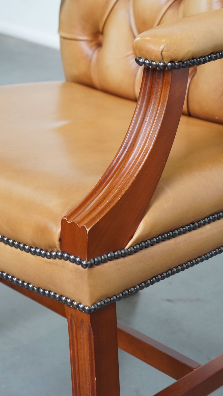 Furniture Beautiful And Luxurious Cowhide Chesterfield Dining/Side Chair In English Style In A Light Cognac Color photo