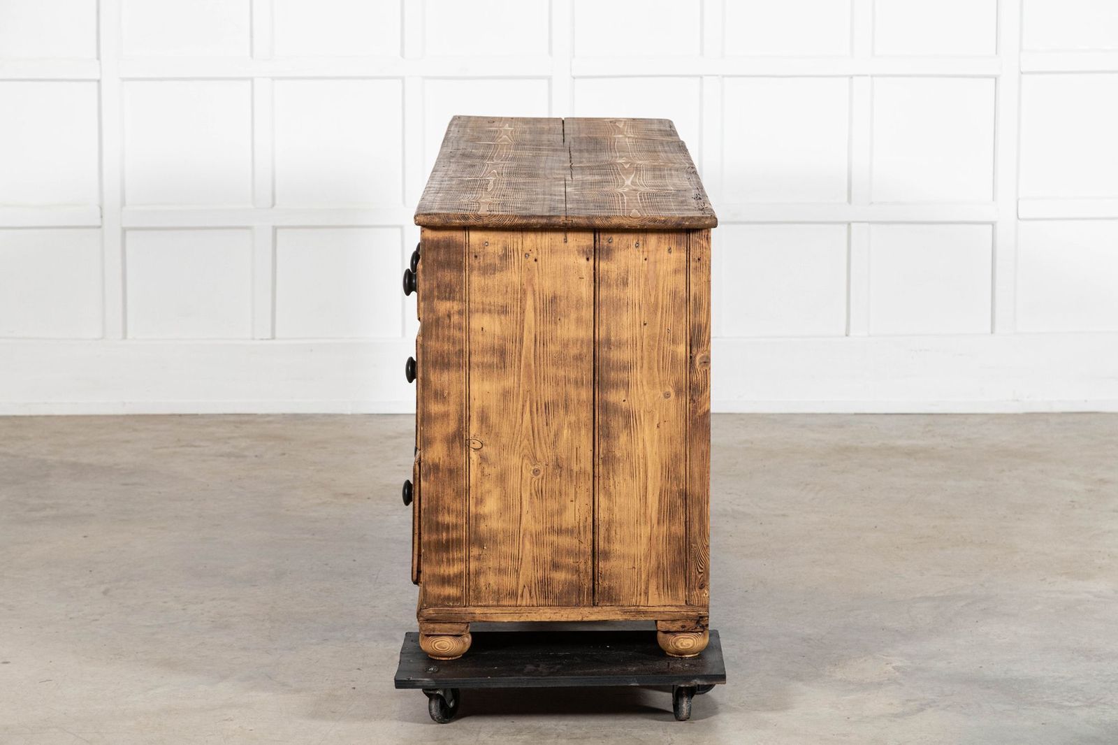 photo furniture Large 19thc English Pine Dresser Base