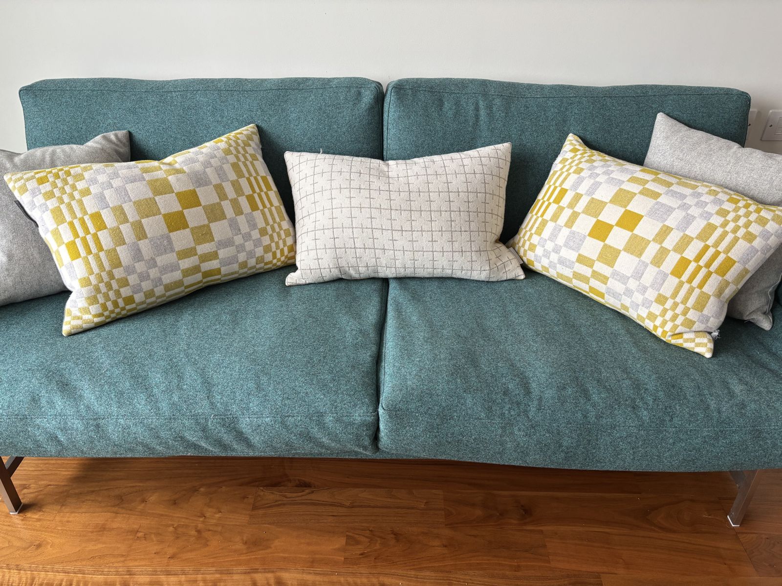 Fritz Hansen Lissoni Sofa In Divina – Wool Upholstery, Stainless Steel Frame, 20 Year Warranty (2016) Valued At £8000 photo 4300.0