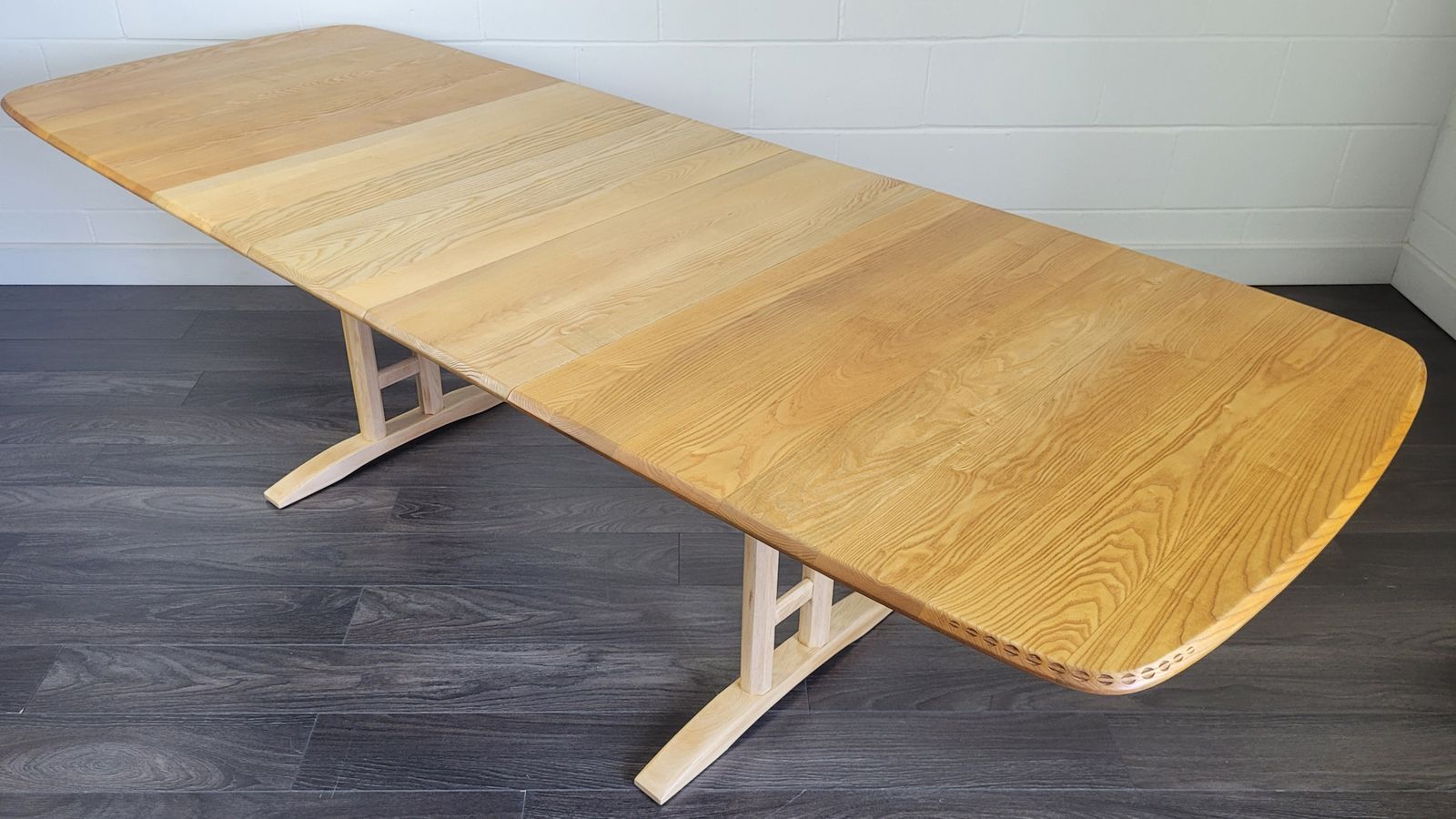 Ercol Burford Grand Extending Dining Table, 1990s photo buy