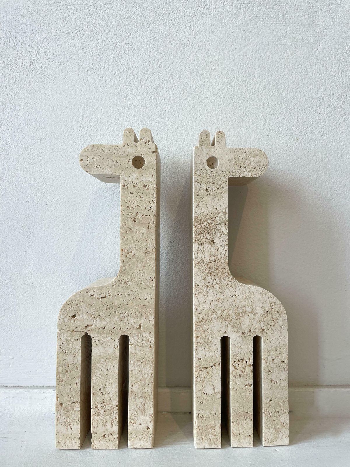 Mid Century Pair Of Giraffe Bookends By Fratelli Mannelli, Travertine, 1970s photo vintage