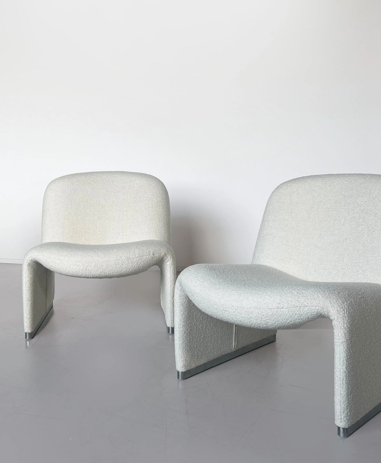Pair Of Alky Lounge Chairs By Giancarlo Piretti photo vintage