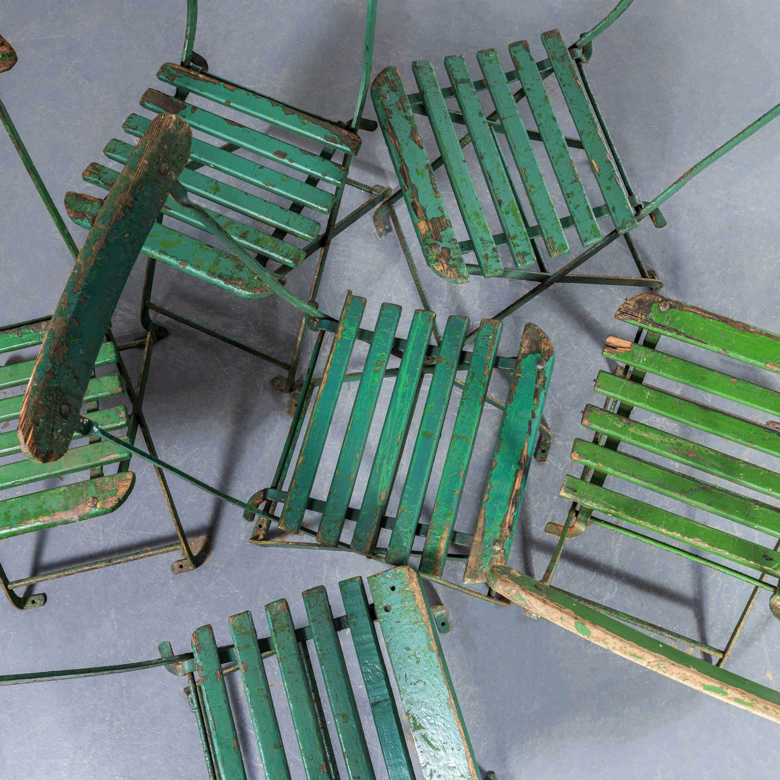 1950's Original English Pavilion Dark Green Folding Chairs   Set Of Four photo for sale