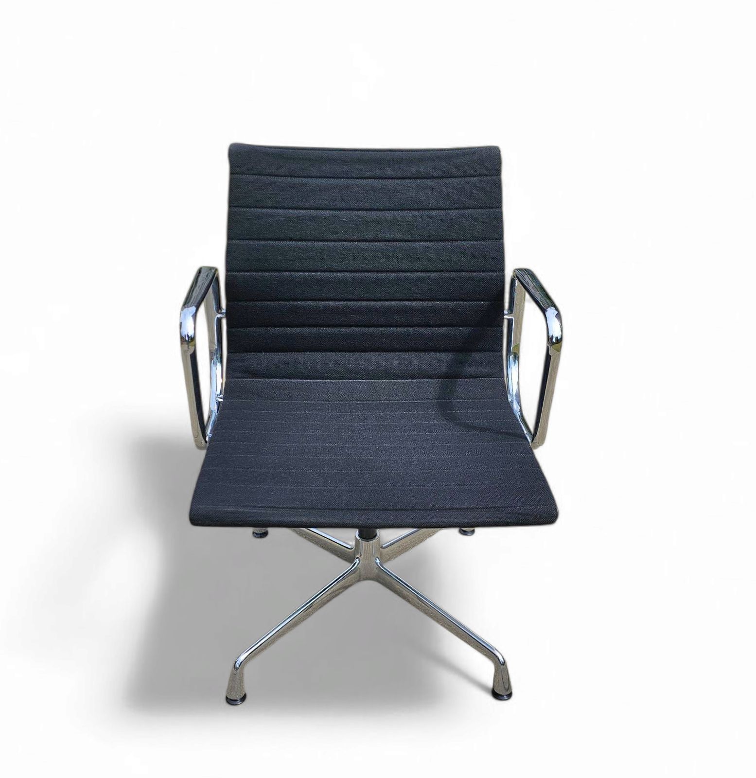 Furniture Ea 107 / 108 Alu  S / Eames / Vitra Office Chair / Black Hupsak Fabric / Chrome Frame photo