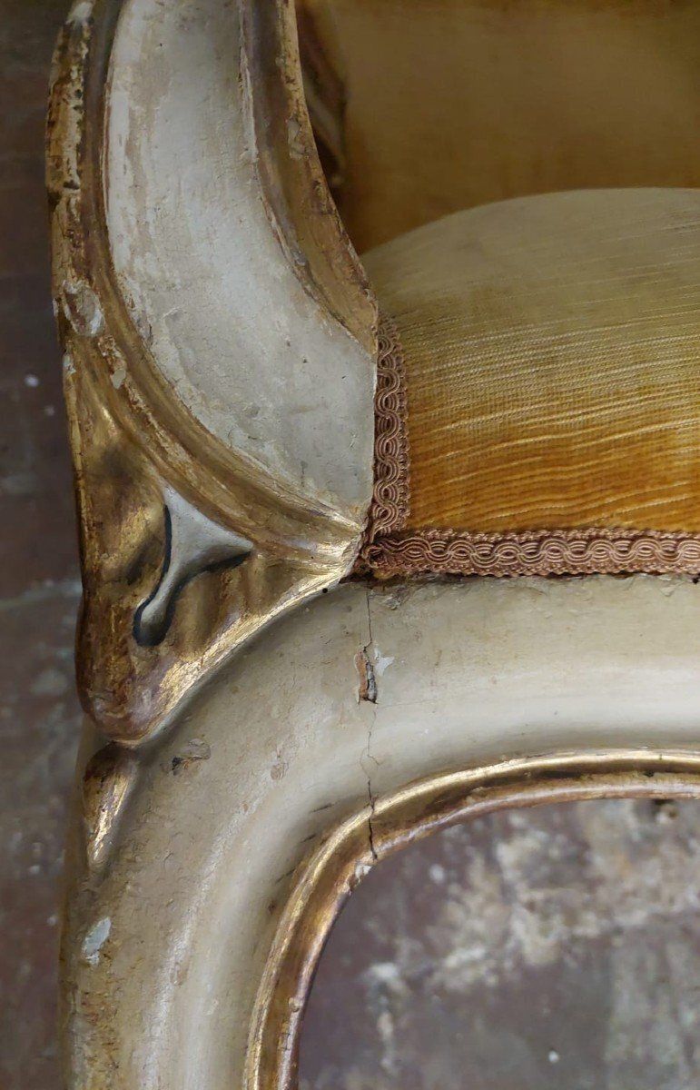 18th Century Antique Lacquered And Gilded Carved Wooden Armchair photo 831.0