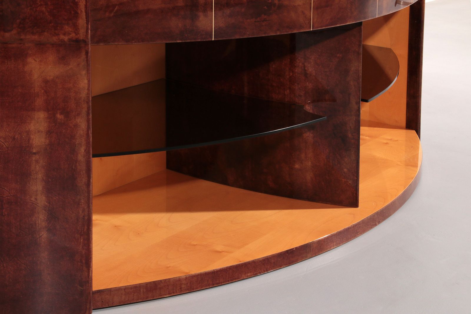 photo vinterior Iconic Aldo Tura Brown Goatskin Bar Cabinet