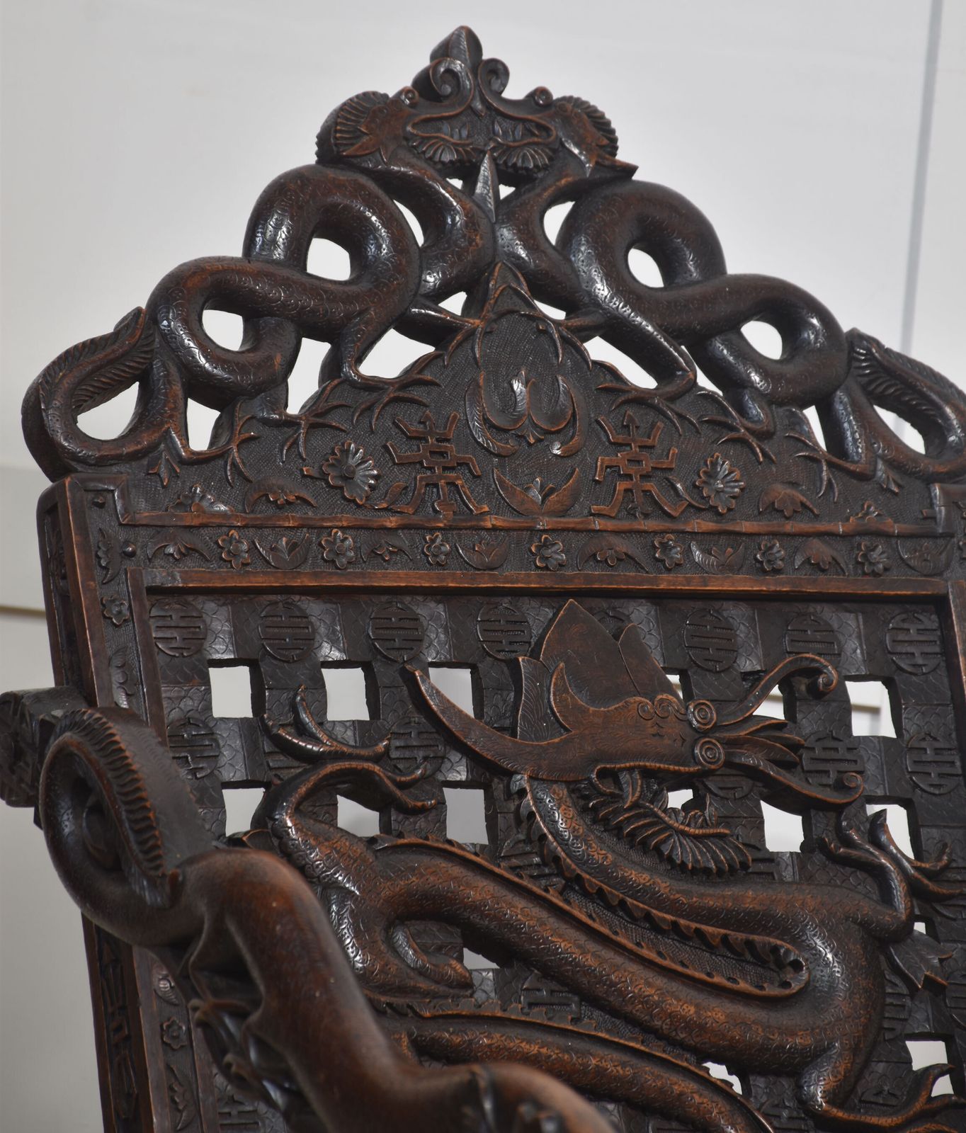 photo furniture Pair Of 19th Century Chinese Folding Armchairs