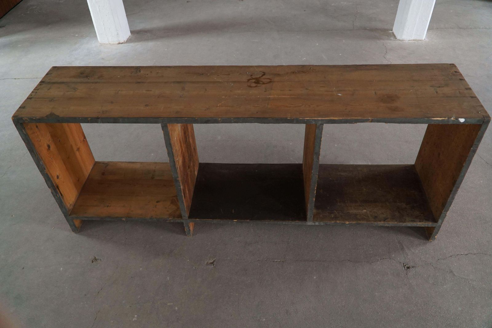 photo furniture Primitive Early 20th Century French Shelf In Patinated Oak, Wabi Sabi, 1920s