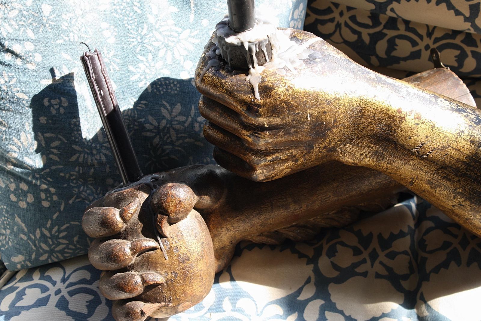 photo furniture 18th Century, Carved & Gilt Wall Sconces Lion Paw, Human Fist Ship Flag Mount