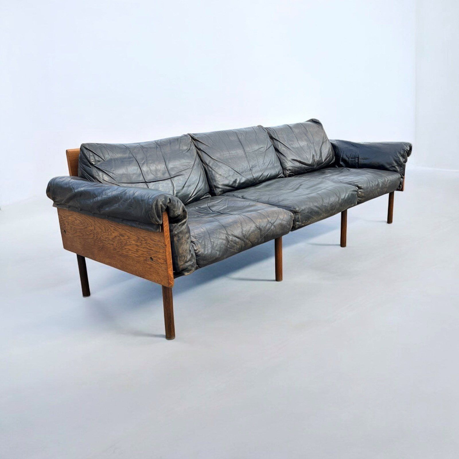 'Ateljee' Leather And Ash Sofa And Armchair By Yrjö Kukkapuro For Haimi Finland photo vinterior