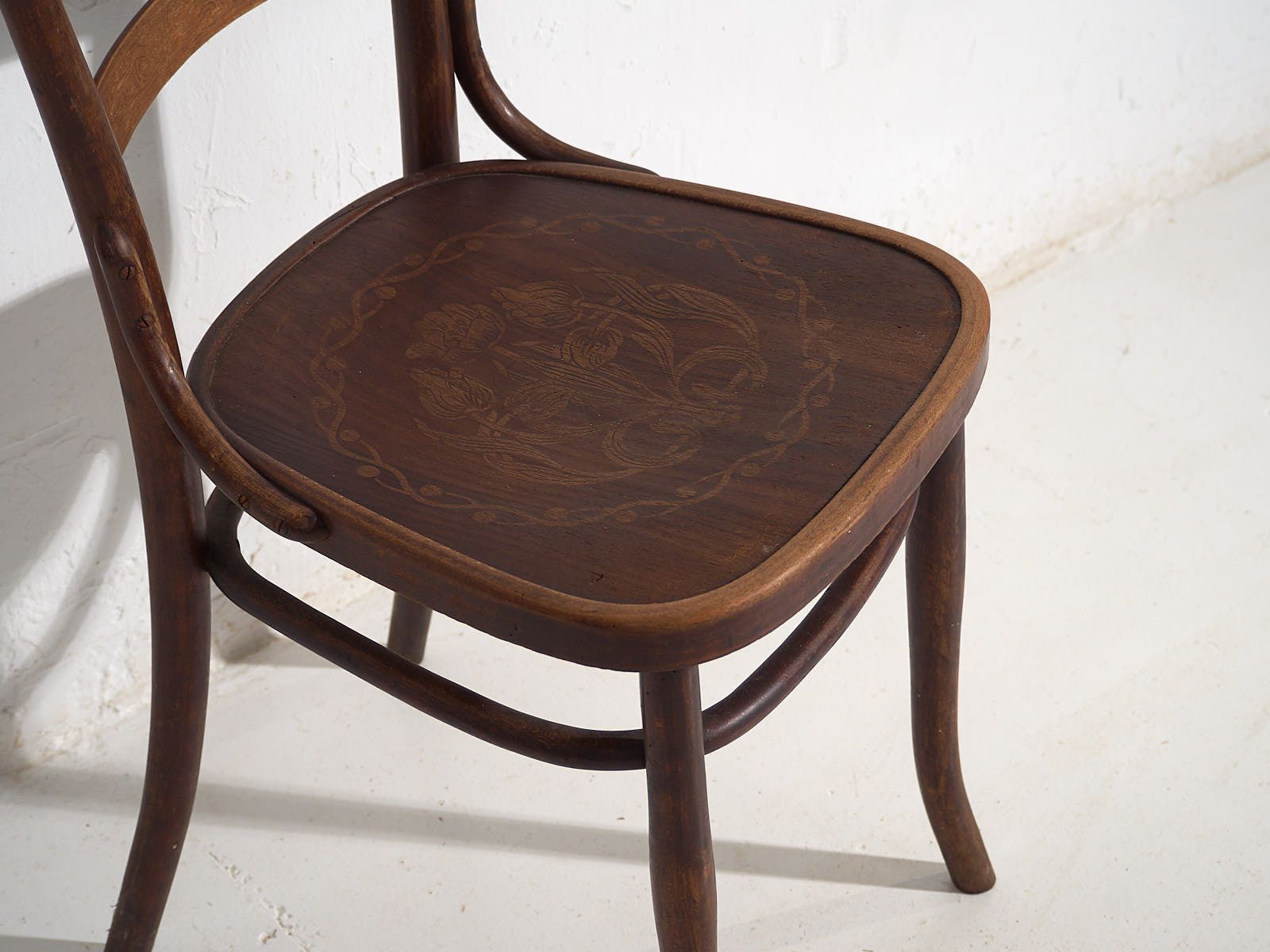 Antique Thonet Mundus Chairs (C.1920). Set Of 2 Pieces #2 photo vinterior
