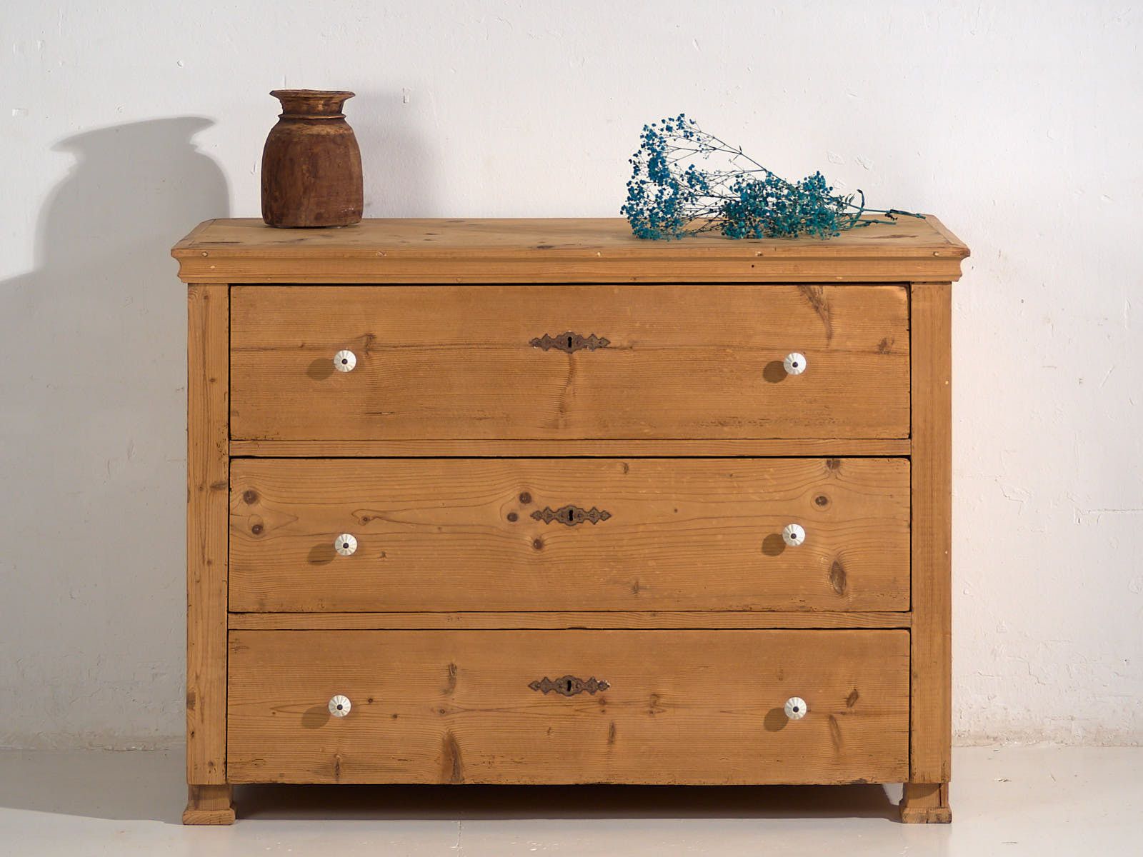 photo furniture Antique Solid Wood Chest Of Drawers (C.1920) #14