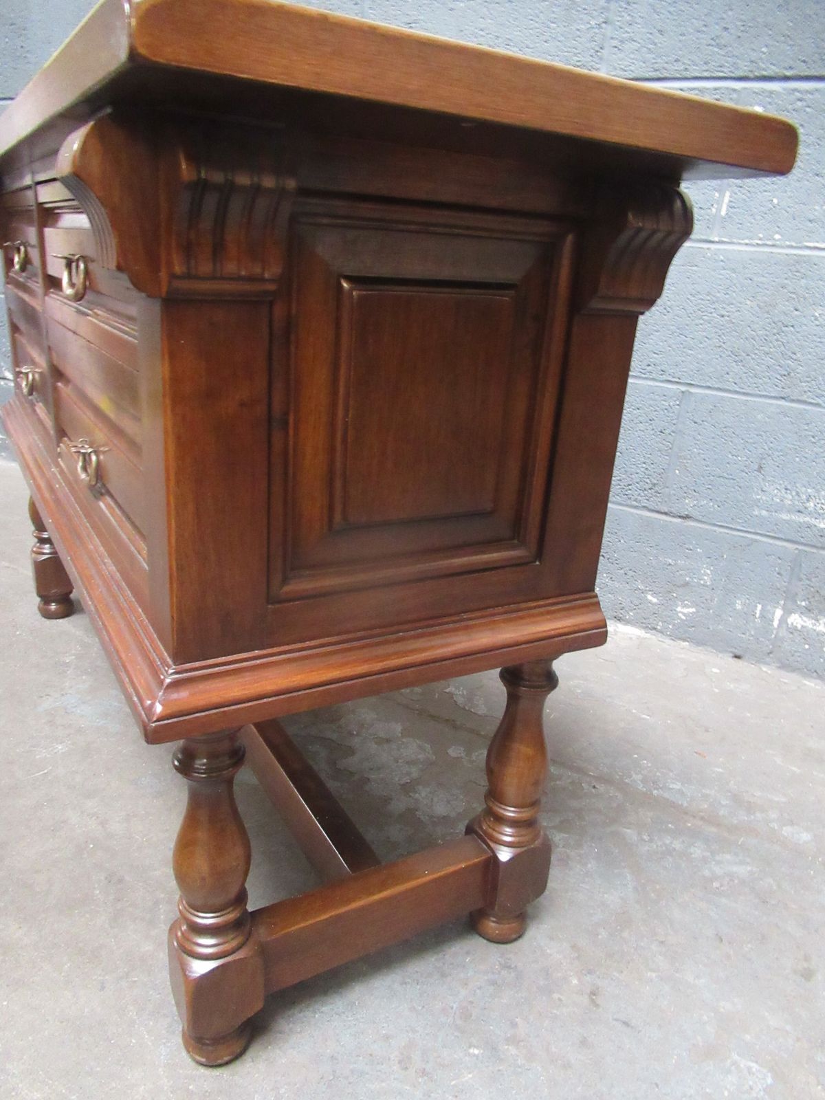Low   Four Drawer  Chest Of Drawers photo vinterior