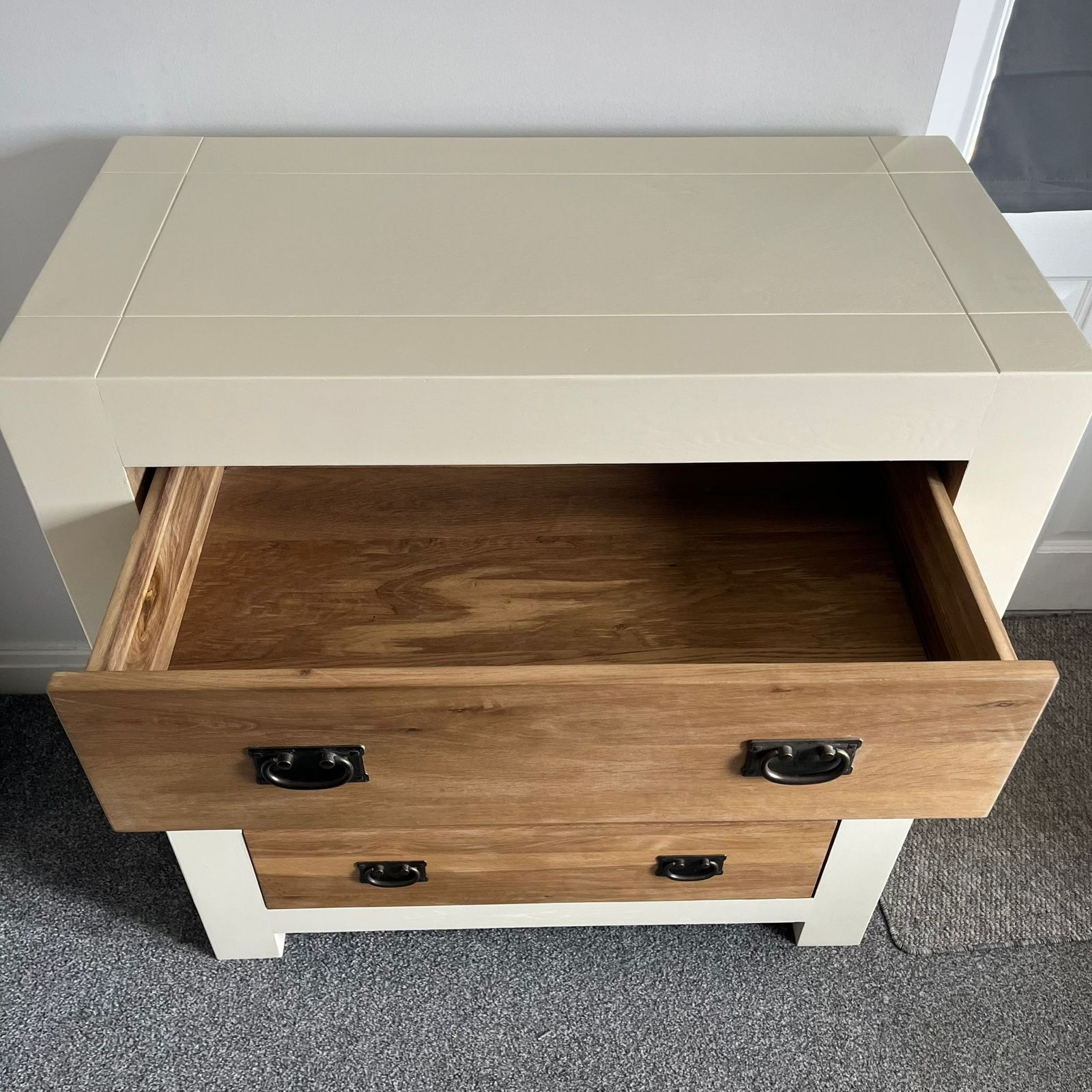 Solid Oak Chest Of Draws: Matt Cream photo 259.0