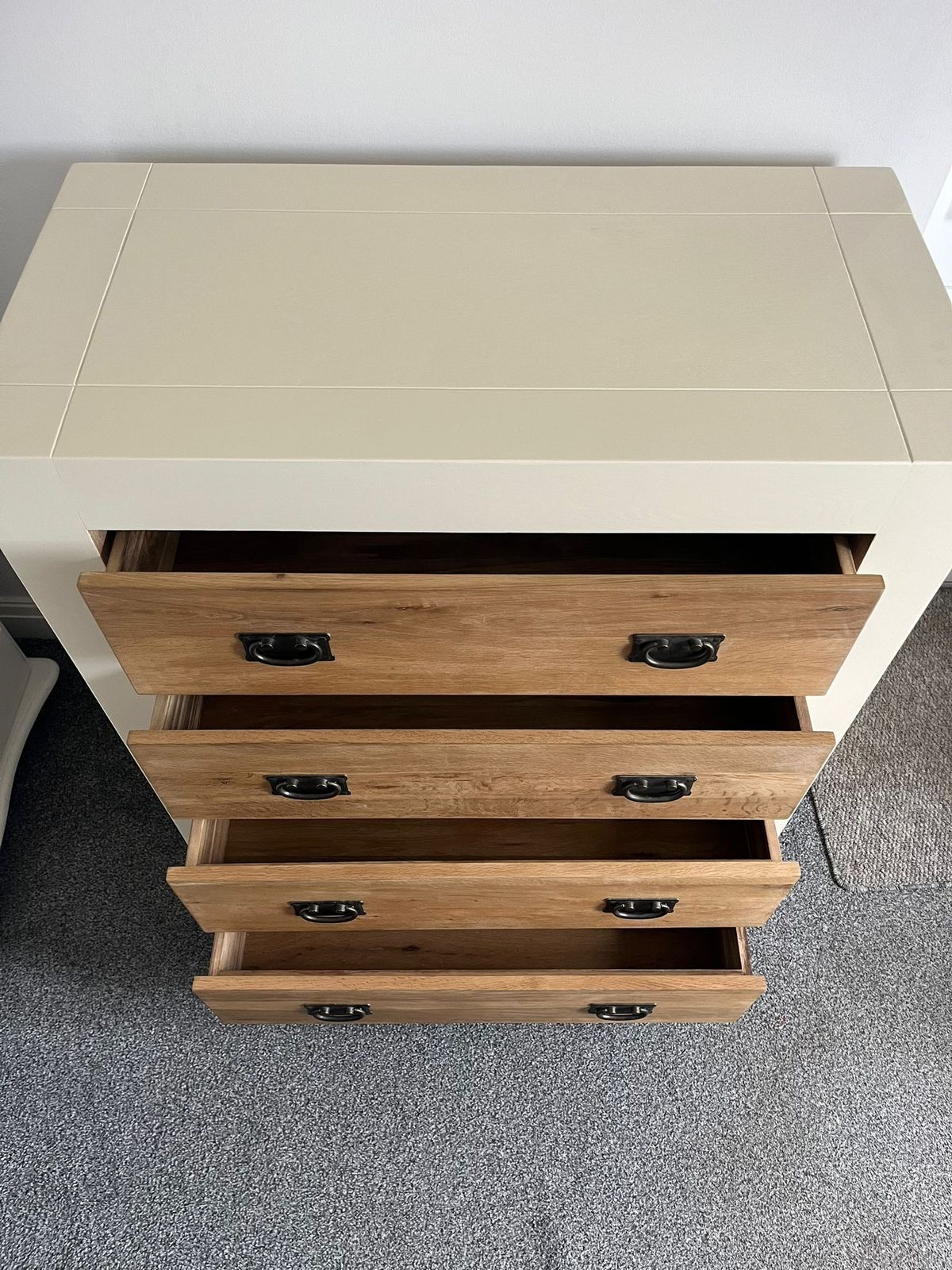 Solid Oak Chest Of Draws: Matt Cream photo vinterior