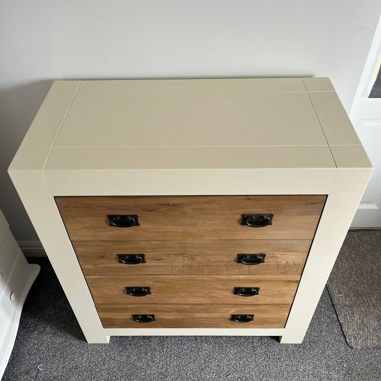 Solid Oak Chest Of Draws: Matt Cream photo buy