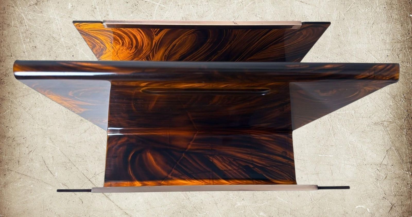 photo vinterior Willy Rizzo Style Italian Tortoiseshell Plexiglass And Brass Magazine Rack