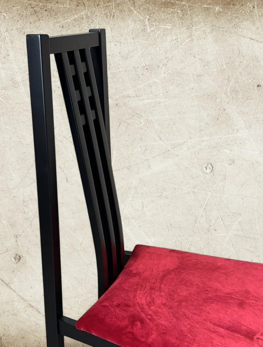 photo vintage Mackintosh Style Pair Italian Black Lacquered Wood Chairs Red Velvet Upholstery