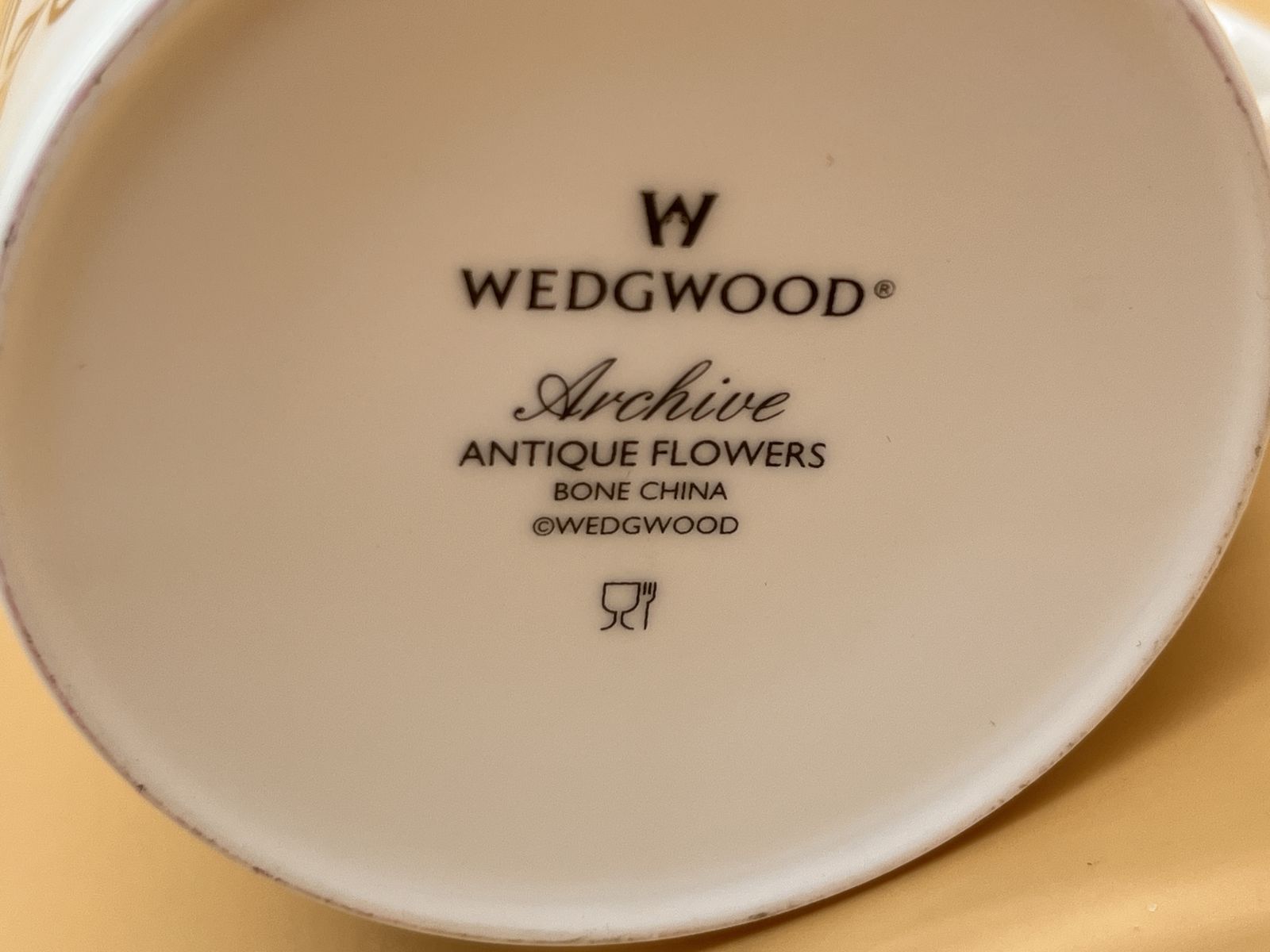 Wedgwood China Archive Antique Flowers Design Small Mug. New In Original Box. photo Home Decor