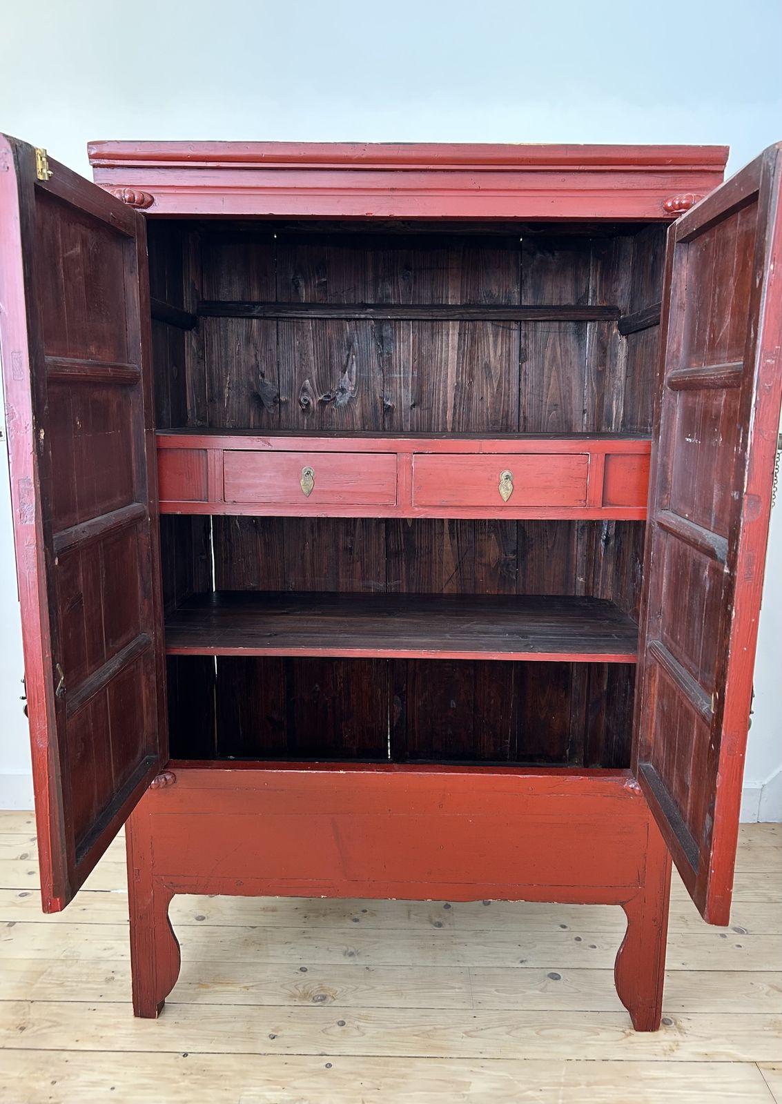 19th Century Chinese Wooden Lacquered Cupboard photo furniture