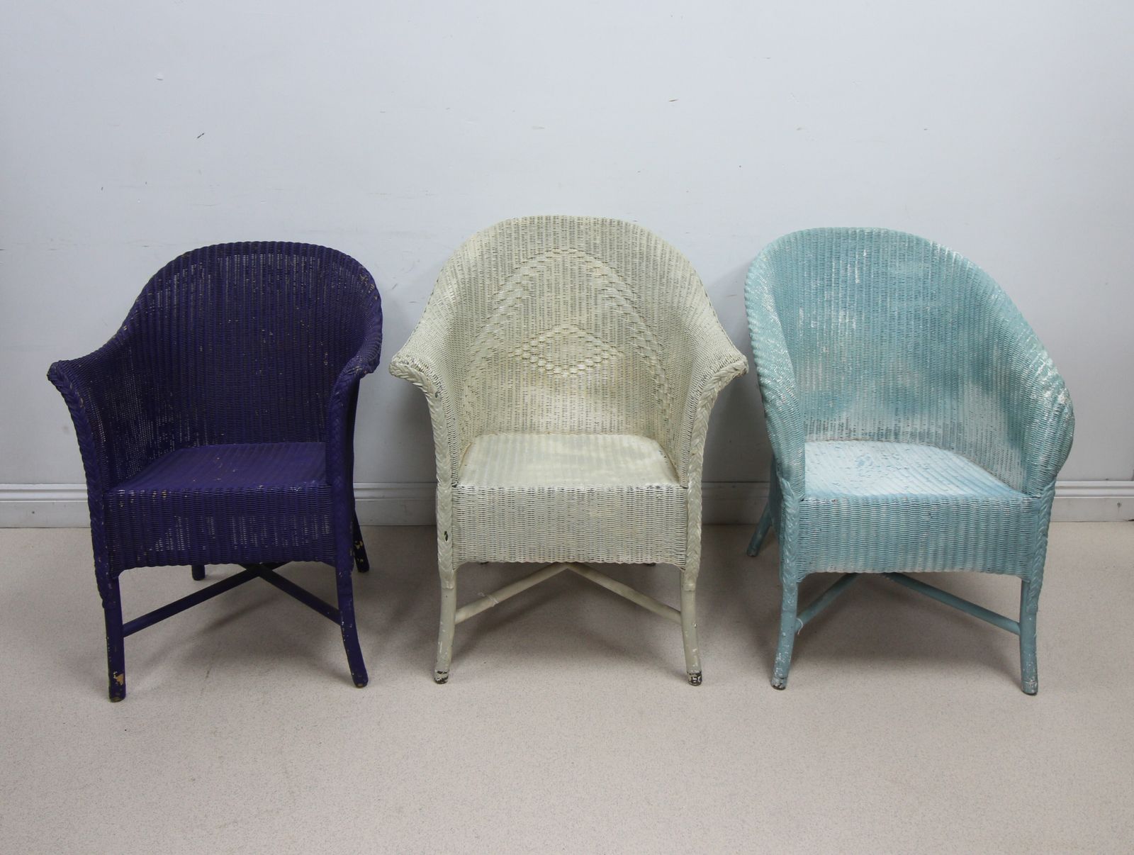 photo vinterior Set Of 1 Lloyd Loom Lusty Chair And 3 Other Lloyd Loom Style Chairs   4 In All