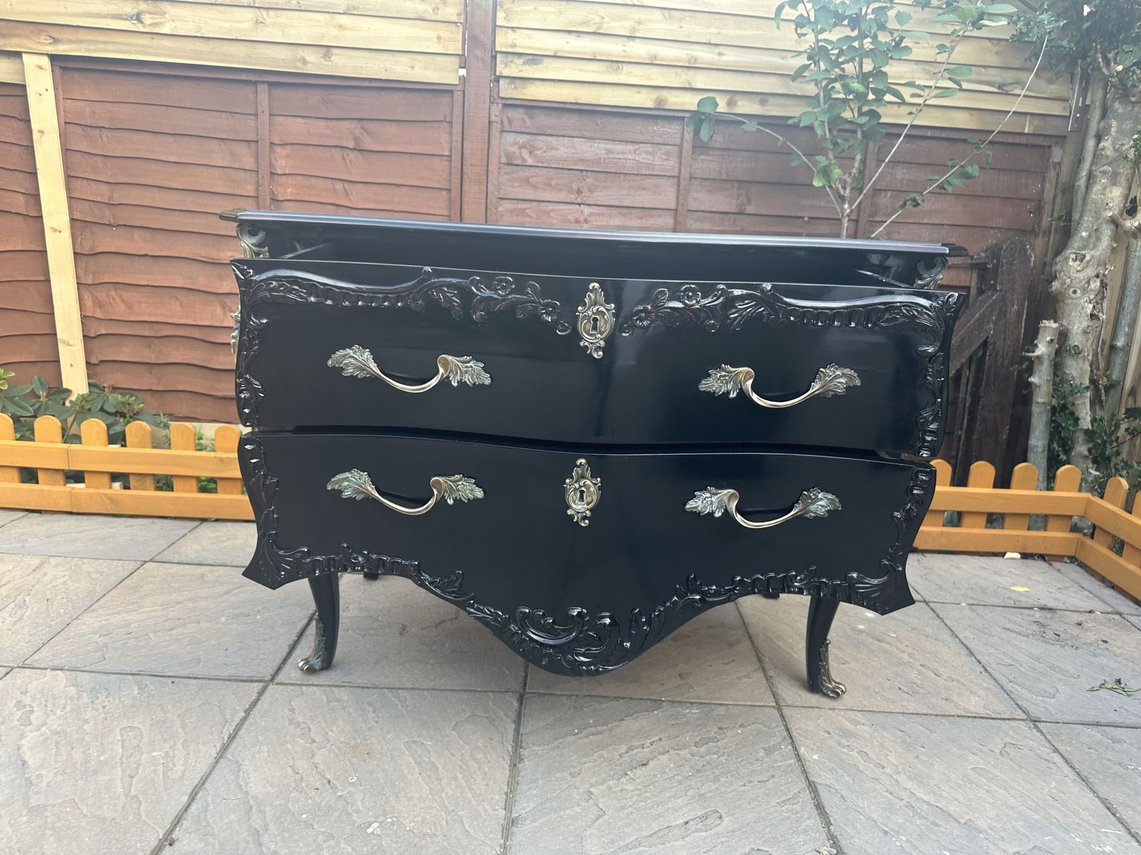 800.0 Stunning And So To Bed Floral Louis XV Chest Of Drawers – Great Condition   Rrp £2,500 photo