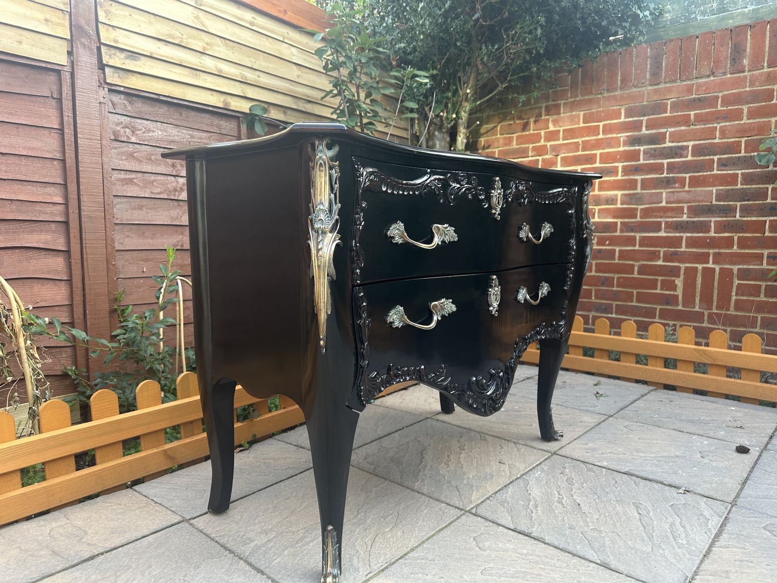 photo vintage Stunning And So To Bed Floral Louis XV Chest Of Drawers – Great Condition   Rrp £2,500