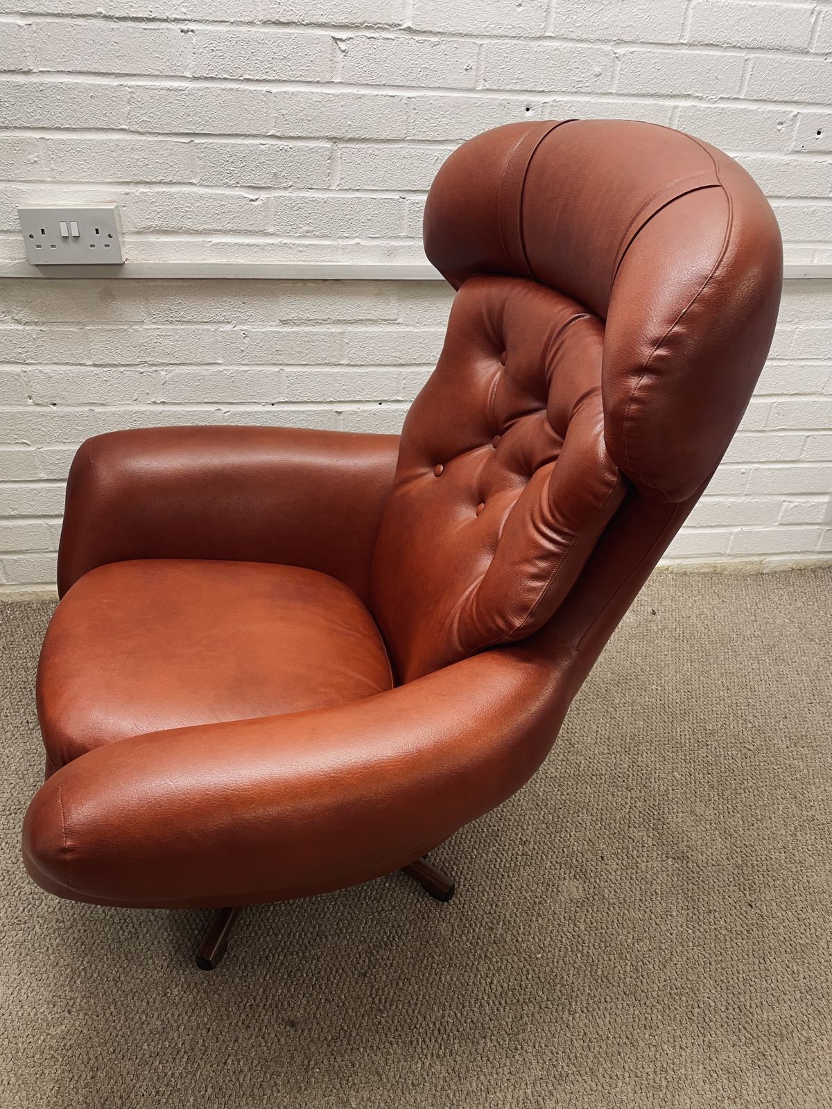 Vintage Original Swedish Maker Slatte Gungan Mind Century Rocking And Swivel Chair In Original Material (Leatherette) photo Furniture