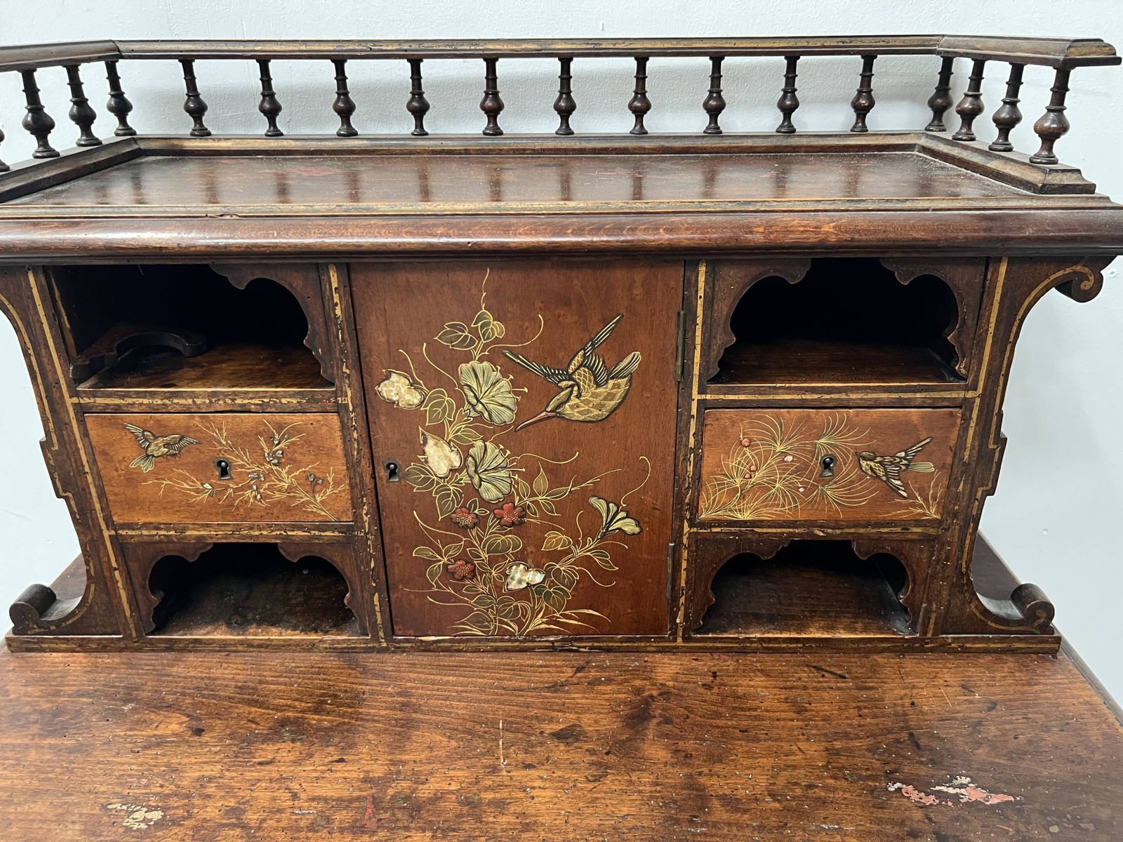 photo vintage Wooden Stepped Desk Decorated With Pyrography, 19th Centur