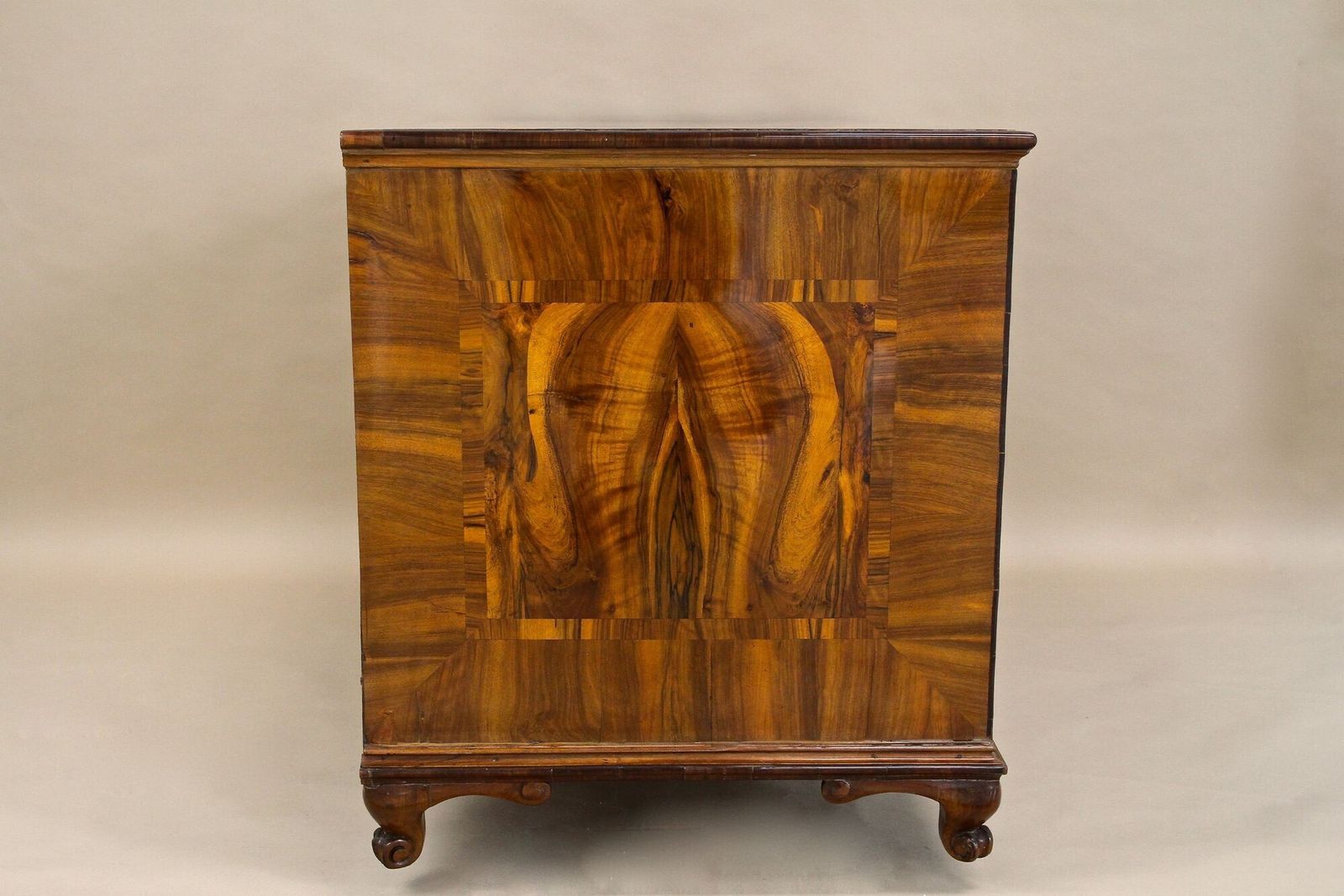 18th Century Baroque/ Classical Chest Of Drawers, Nutwood, Austria Ca. 1780 photo 11300.0