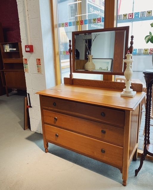 Antique Oak Chest Of Drawers With Vanity photo Furniture
