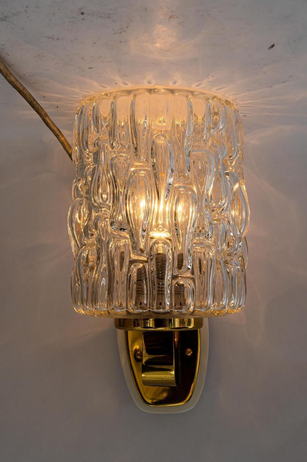 photo vinterior 2 Rupert Nikoll Wall Lamps With Structure Glass Vienna Around 1950s