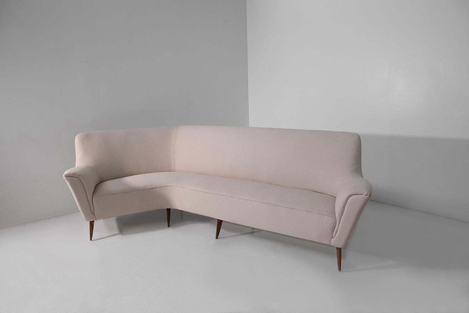 White Italian Corner Sofa In The Style Of Gio Ponti, Reupholstered photo furniture