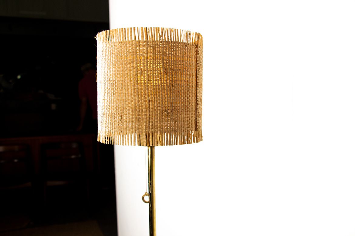 1500.0 Lampadaire suédois en laiton, socle en fonte, modèle G 019 par Bergboms, 1960. photo