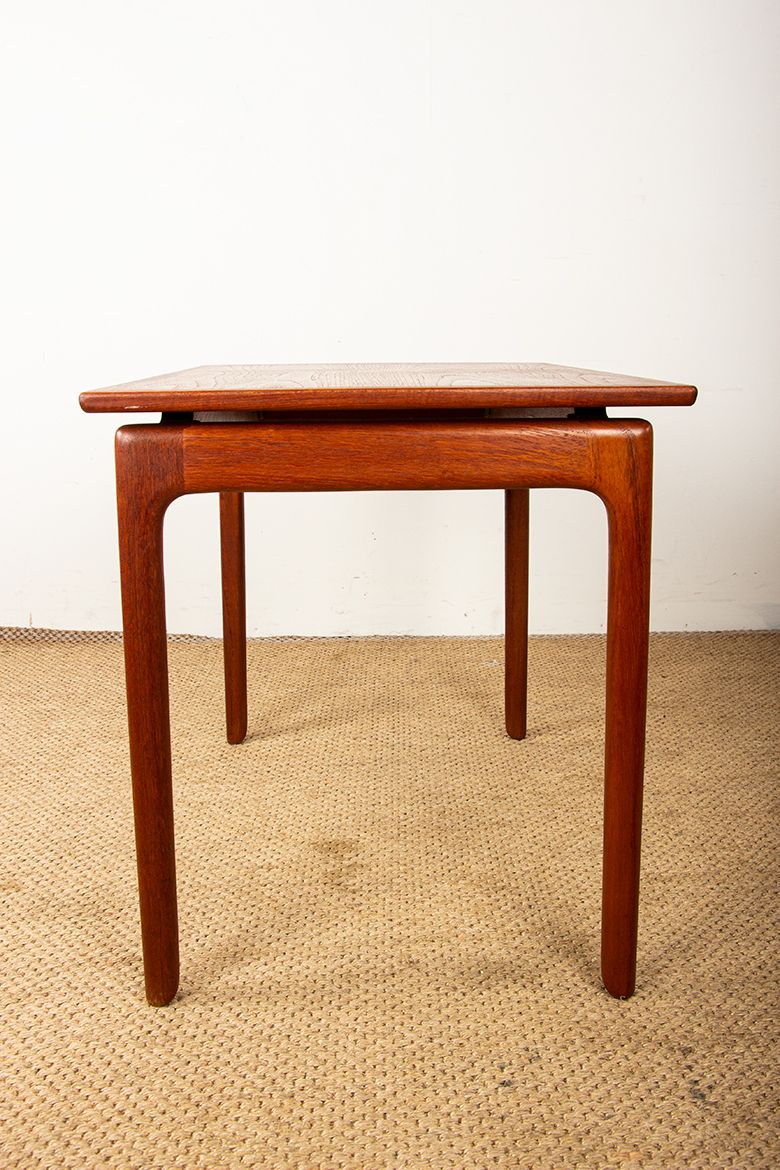1500.0 Table basse danoise en teck modèle 019, par Ole Wanscher pour Poul Jeppesen, 1960. photo