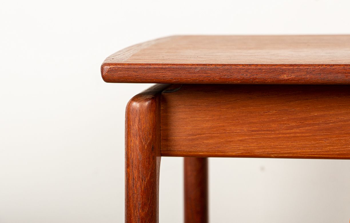 photo buy Table basse danoise en teck modèle 019, par Ole Wanscher pour Poul Jeppesen, 1960.