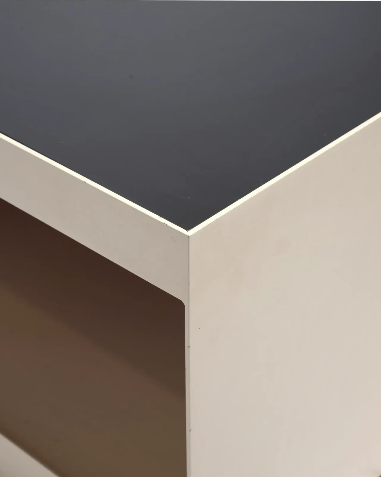 Joe D’urso, Small Rolling Coffee Table, Knoll, USA, 1981 photo for sale