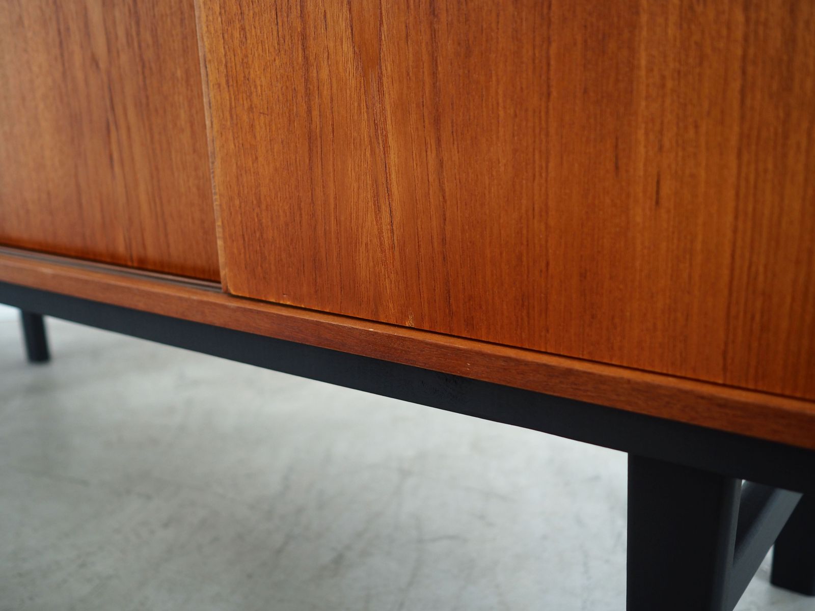 photo vinterior Teak Highboard, Danish Design, 1960s, Production: Denmark