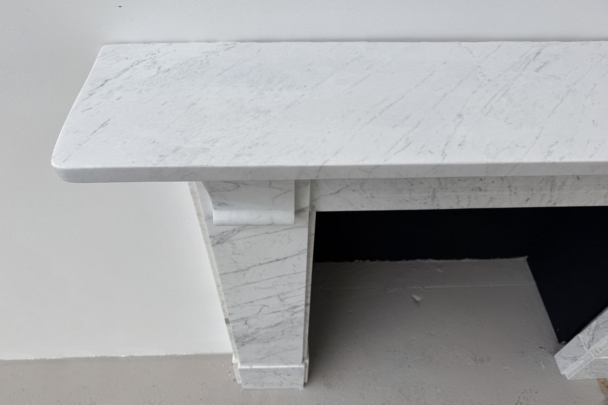 3950.0 Antique Victorian Corbelled Carrara Marble Fireplace Surround photo