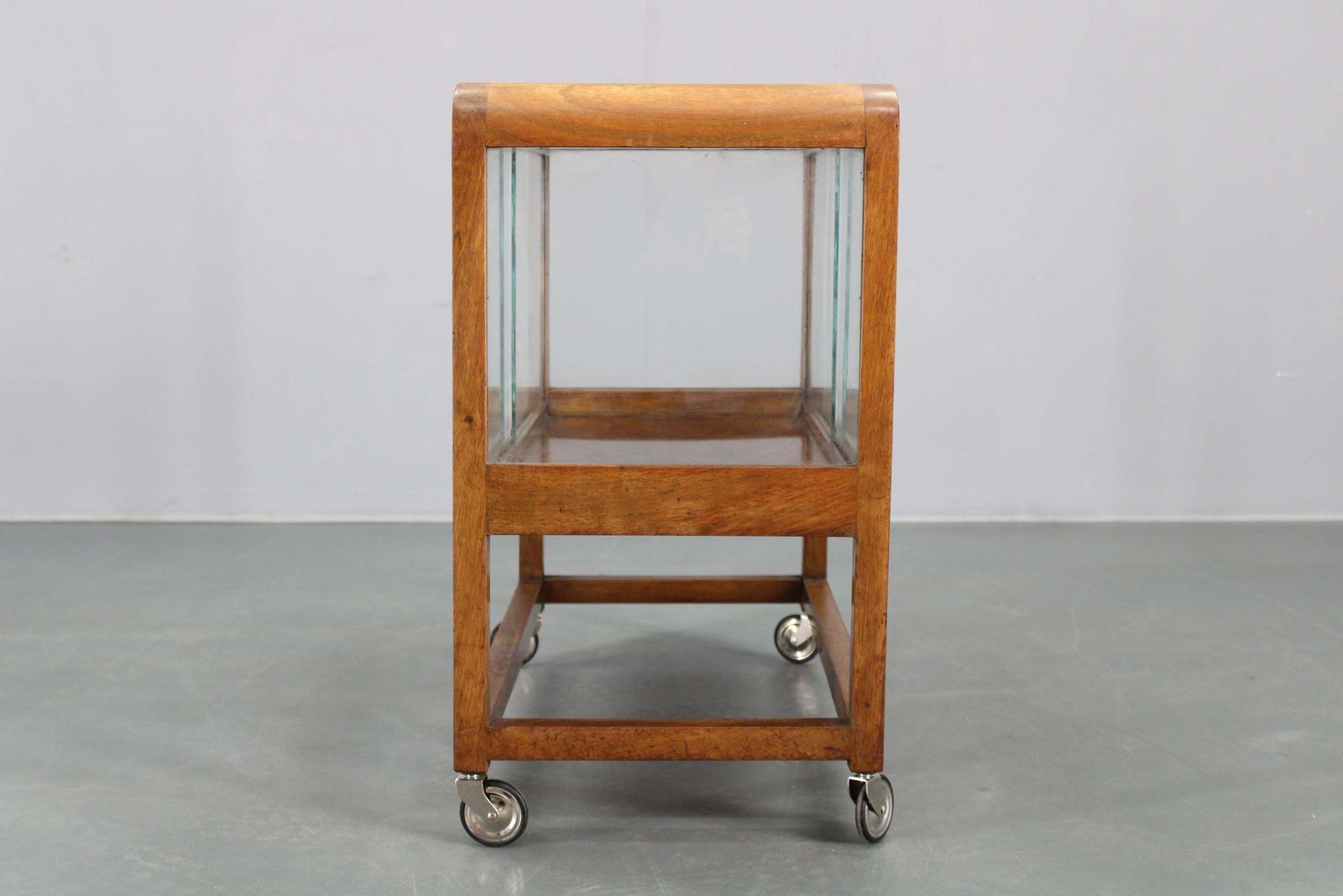 photo vintage 1930s Art Deco Walnut Serving Cart, Czechoslovakia
